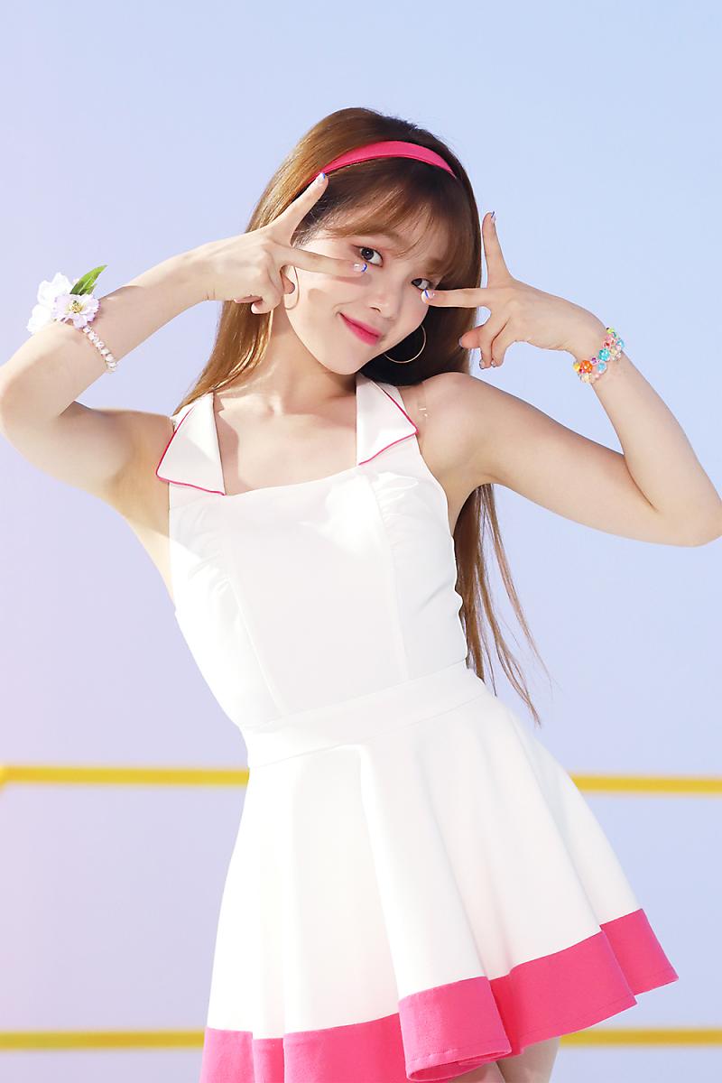 연애하다 보니까 트위터도 
이젠 들어올 시간이 거의 없네..
다들 4월달도 고생 많으셨고
요즘 날씨도 더우니
폭염 조심하시고 
5월도 화이팅이에요!