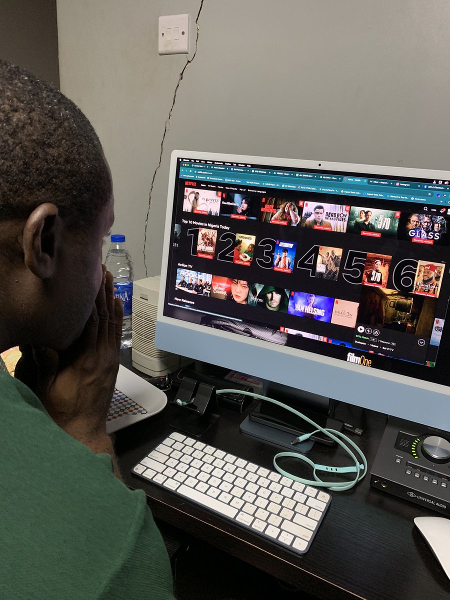 OkechukwuOku's tweet image. Looking at #STRAINED at number 2 with amazement, didn’t know it was headed to 1st the next day. @NetflixNaija