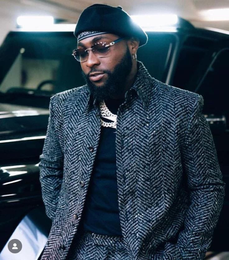 Baddest. I know you have oppressed Wizkid a lot and I get why he is angry but Davido you are still 001.

Wizkid and Davido Burna Big Wiz Kizz Daniel Peruzzi Chioma Daniel Regha Pant Farouk Jada