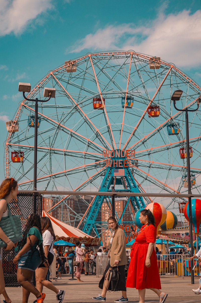 Summer feels in Coney Island . . #NY1pic #SonyAlpha #NYC #photography @ConeyIslandFun @WonderWheelPark