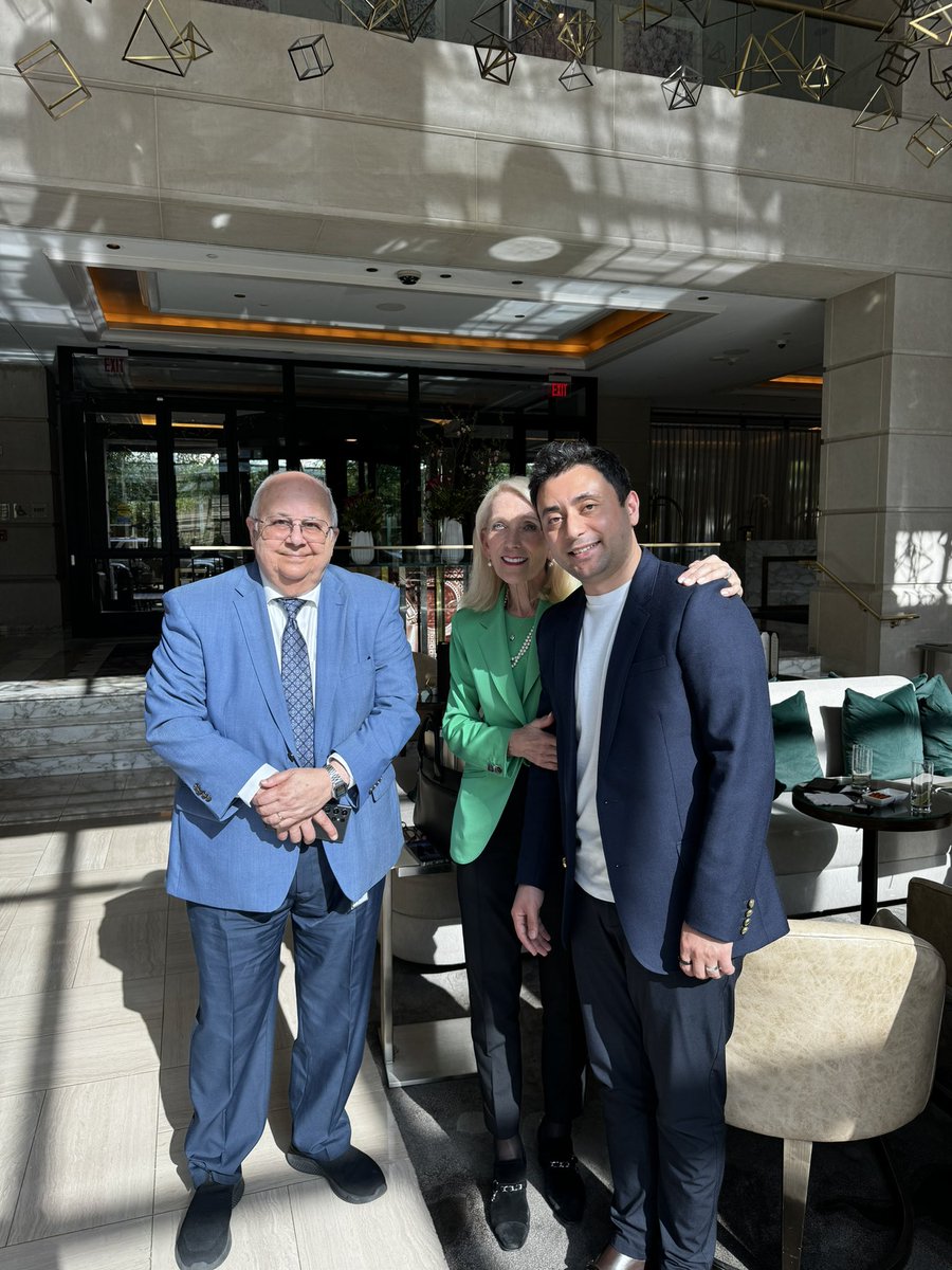 During the visit to Washington DC our Co-chair @I_Serageldin and Board Member Jean Badershneider meet with our Secretary General and Executive office
