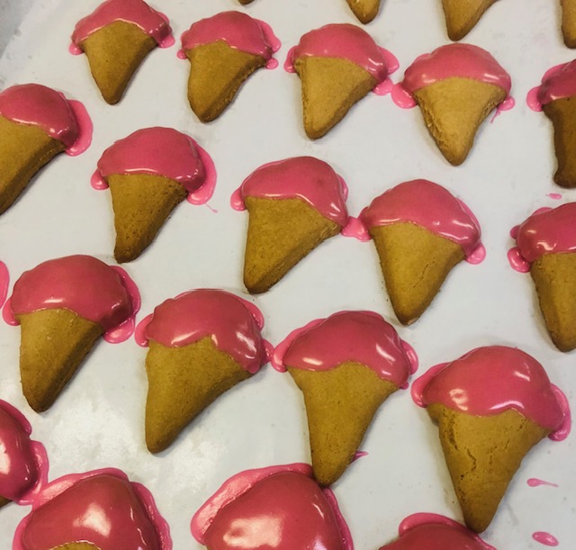 sammis_stuff's tweet photo. SS CUSTOMERS SPEAK:  We were so touched to hear a father write to us &amp; tell us, “My son loves your Sugar Cookies. I drive an hour every week to get your cookies for him. Nothing else will do. He loves all the fun shapes you make. Thank you. ” #GLUTENFREEBAKING #GLUTENFREECOOKIES https://t.co/NYLFu2rVpi