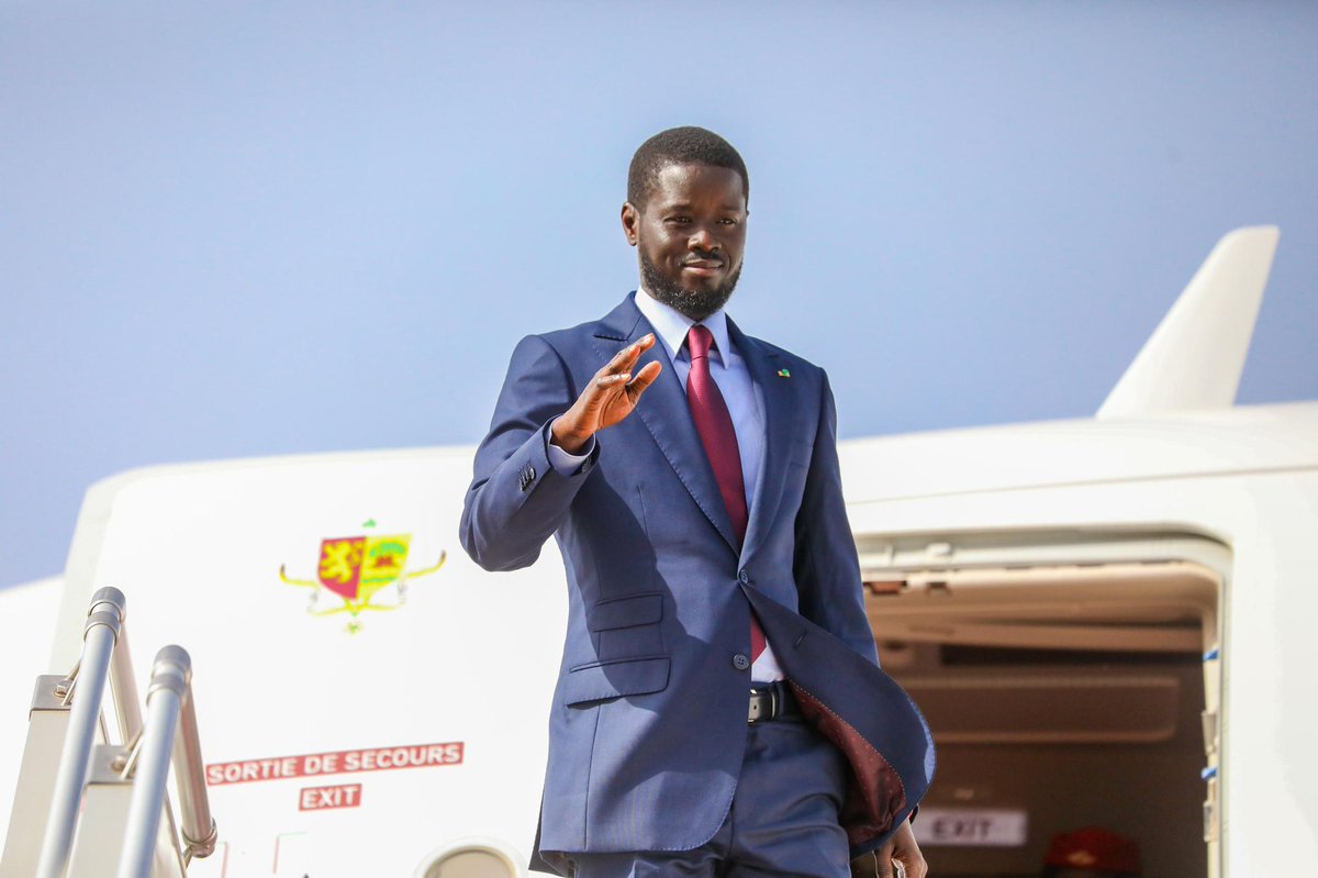 🚨URGENT 🚨 *🇸🇳LE PRÉSIDENT BASSIROU DIOMAYE DIAKHAR FAYE À BISSAU CE MARDI🇸🇳* Après, la Mauritanie et la Gambie est attendu en Guinée Bissau ce Mardi 30 Avril 2024. Un déplacement qui entre dans le cadre de ses visites de prise de contact avec les pays limitrophes. *{🌳IKD🌳}*