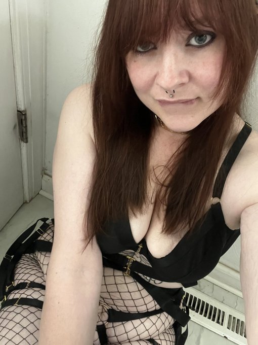 Felt cute ☺️ https://t.co/eQ5JC1jLvH<a href="/tag/tattoo"class="tags"><span>#tattoo</span></a><a href="/tag/fishnets"class="tags"><span>#fishnets</span></a><a href="/tag/gothic"class="tags"><span>#gothic</span></a><a href="/tag/alternative"class="tags"><span>#alternative</span></a><a href="/tag/maythe4thbewithyou"class="tags"><span>#maythe4thbewithyou</span></a>