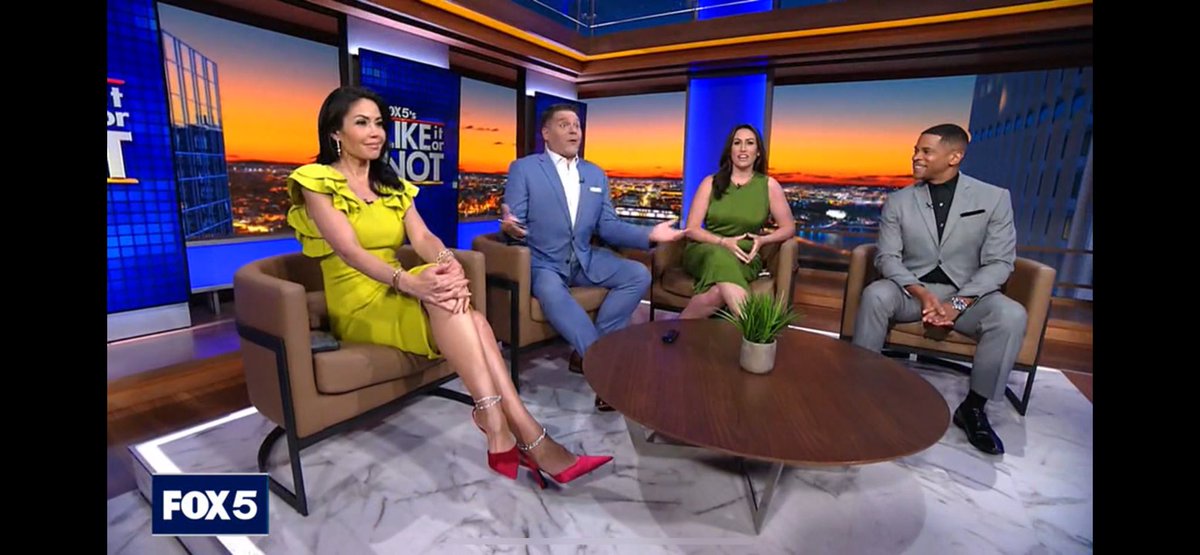 Here’s #FOX5LION on this hot 🥵 summer Monday night on @fox5dc :

@LokayFOX5 - #1 News @ 10pm, and #TheFinal5

The #Marangies: ❤️❤️😁🥰🥰
@MarinaMarraco 
@OhMyGOFF 

@GuyLambertNews 

@LokayFOX5 @MarinaMarraco @OhMyGOFF See y’all again for the News @ 10 & 11pm tonight on @fox5dc…