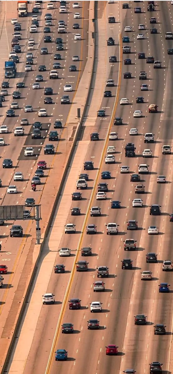 Los Angeles, Californiya.Benim dünyada gördüğüm en kabus yol