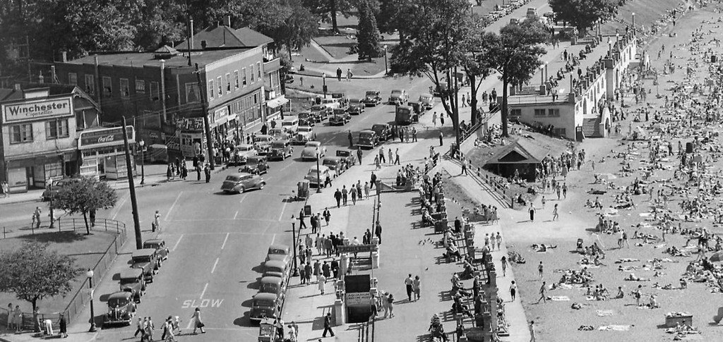 Come with us to English Bay, except make it 1940. 🏖️ Photo shared by Allen Doolan