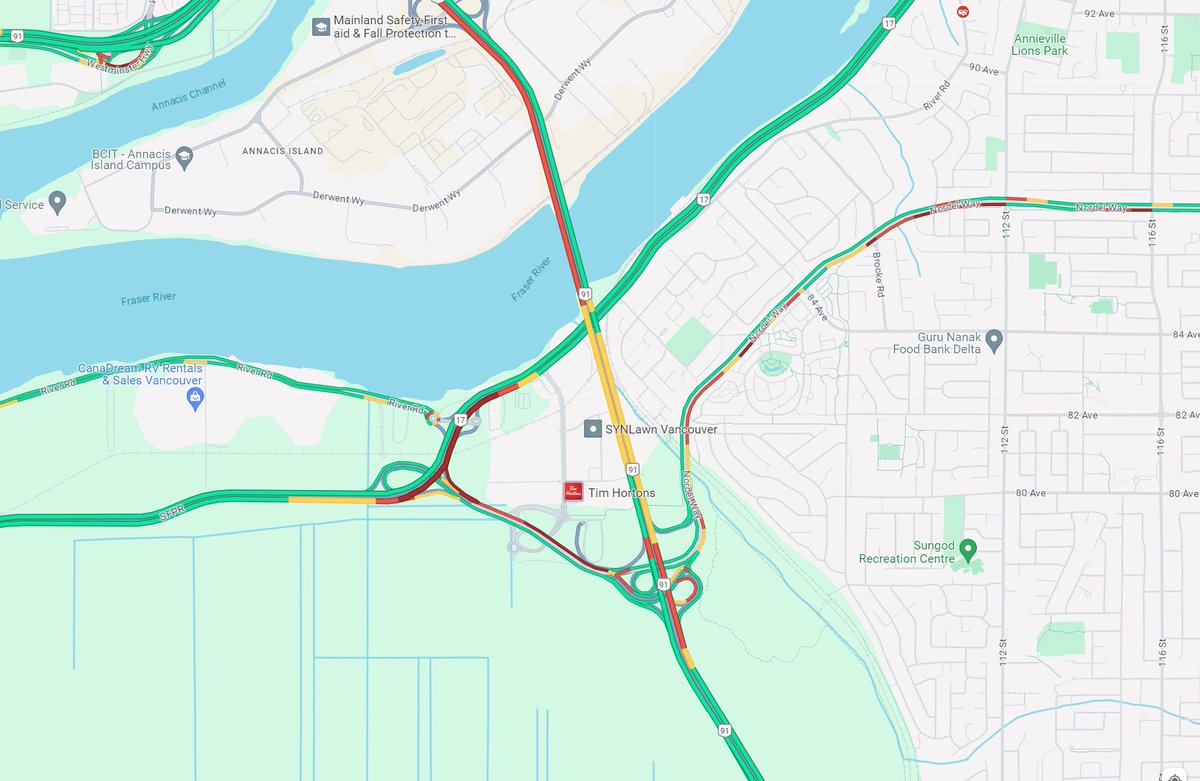 ⚠️#BCHwy17 The eastbound left lane is BLOCKED just west of the #AlexFraserBridge due to a vehicle incident. Pass with caution and expect delays from the bridge and through the #BCHwy91Connector due to congestion. #SFPR #DeltaBC #SurreyBC ℹ️For more info: drivebc.ca/mobile/pub/eve…