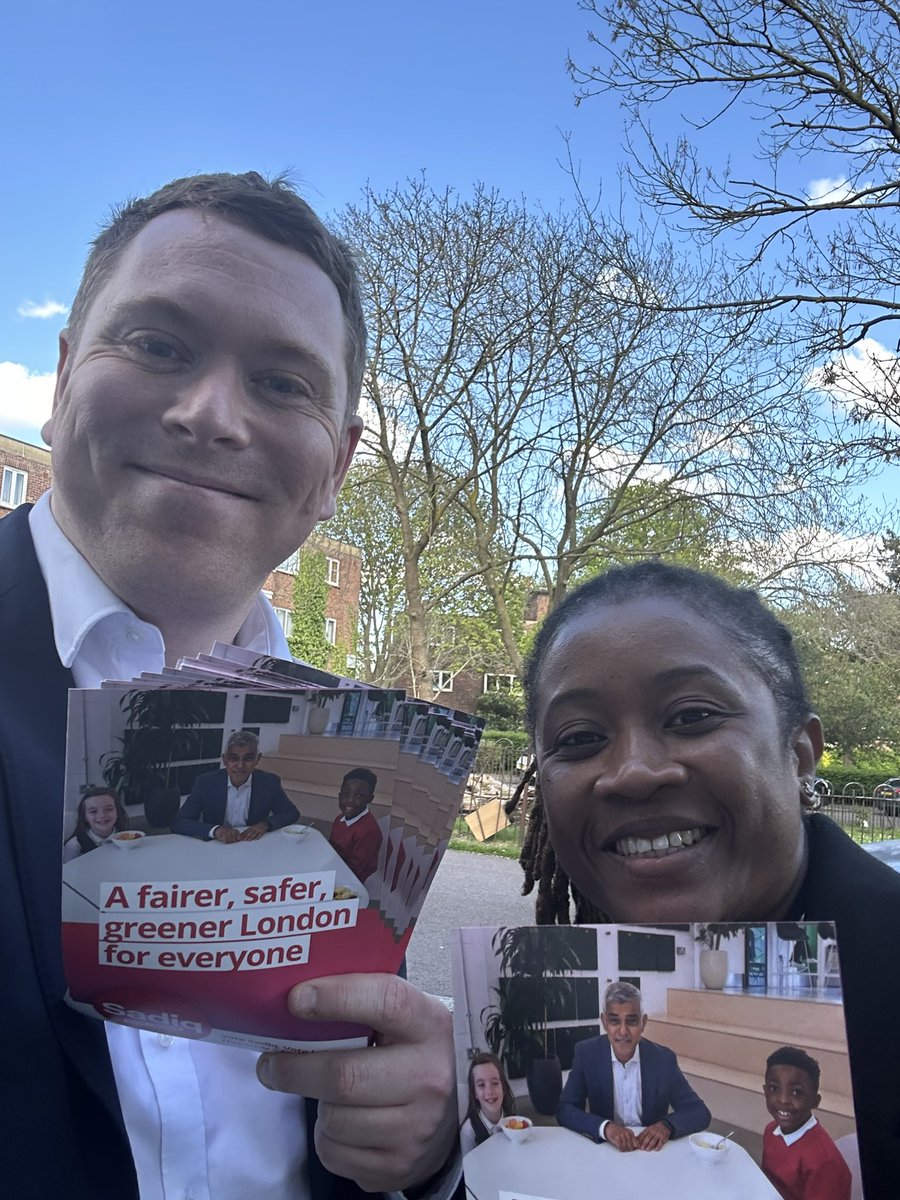 It was good talking to @Jack_Lavery this afternoon on Hazel Grove Estate SE26 4JP and updating him on the latest events happening at our Soup Kitchen/ Food Bank. Thank you for all you’re doing for our local communities 👏👏👍