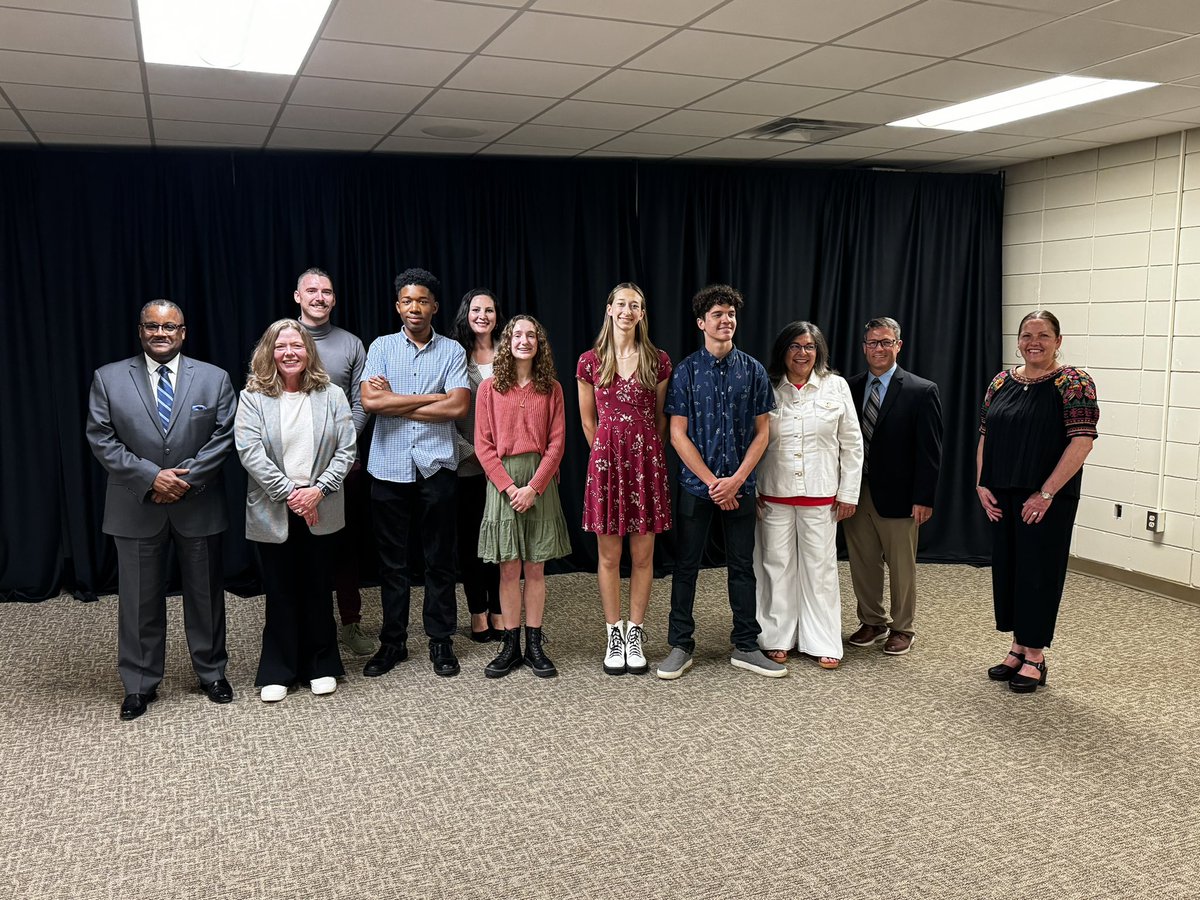 Congratulations to @LNHSwildcats performing arts students, recognized this evening by Dr. Smith & the Board of Education! 🏆 #LTpride #GoCats 🎶