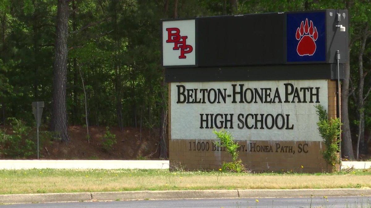 Belton-Honea Path High School was one of the 27 schools nationwide - the only one in South Carolina - to win the “School of Excellence” award. trib.al/w2YEpYd