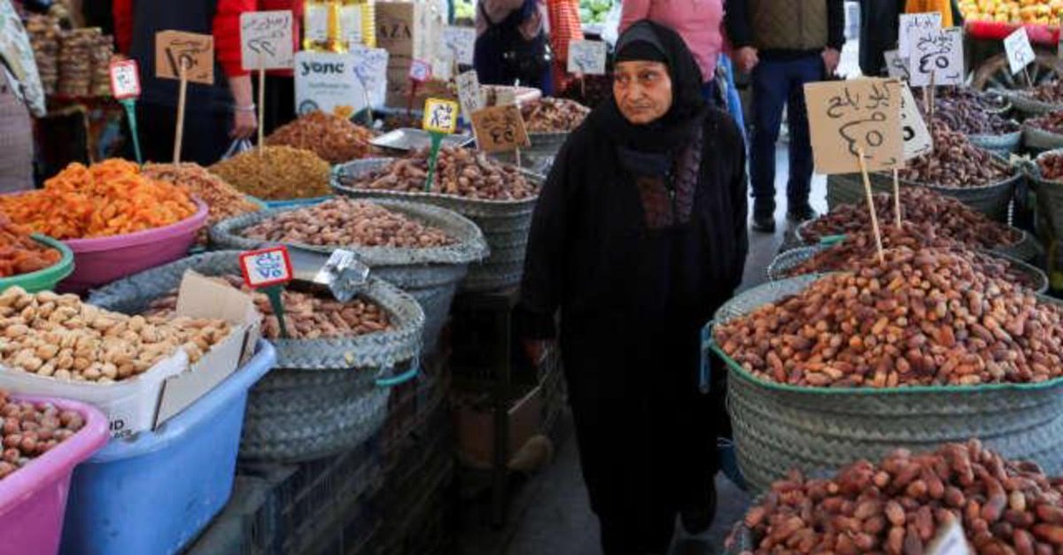 🇪🇬 Il est essentiel de faire un repas bourré de protéines après les longues heures de jeûne. Or, cette année, la flambée des prix des denrées alimentaires oblige les Égyptiens à faire des choix drastiques, relate The Continent courrierinternational.com/article/econom… [REDIFF]