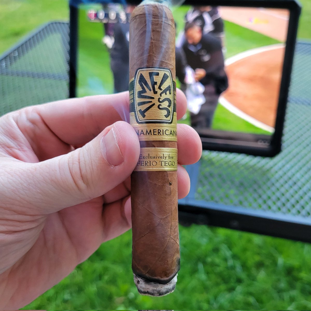 Enjoying this beautiful Ferio Tego Timeless Panamericana Cigar with the #WhiteSox game this evening. #CigarTime 💨