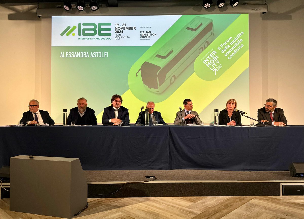 IBE Intermobility and Bus Expo, a Roma la presentazione dell’edizione 2024. L'evento si svolgerà dal 19 al 21 novembre. Sul nostro sito rottadeitrasporti.it l'articolo completo urly.it/3_jaz @IEGexpo @susdefItalia @Asstra_company @Anbti_Confcom #rottadeitrasporti