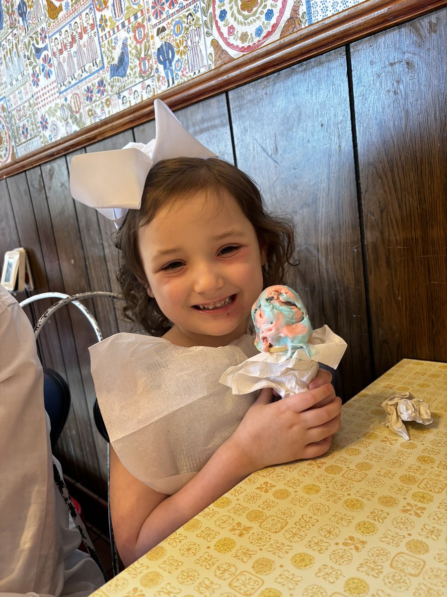 LexiHarris1234's tweet image. These babies are getting so big😭🩷🩷🩵