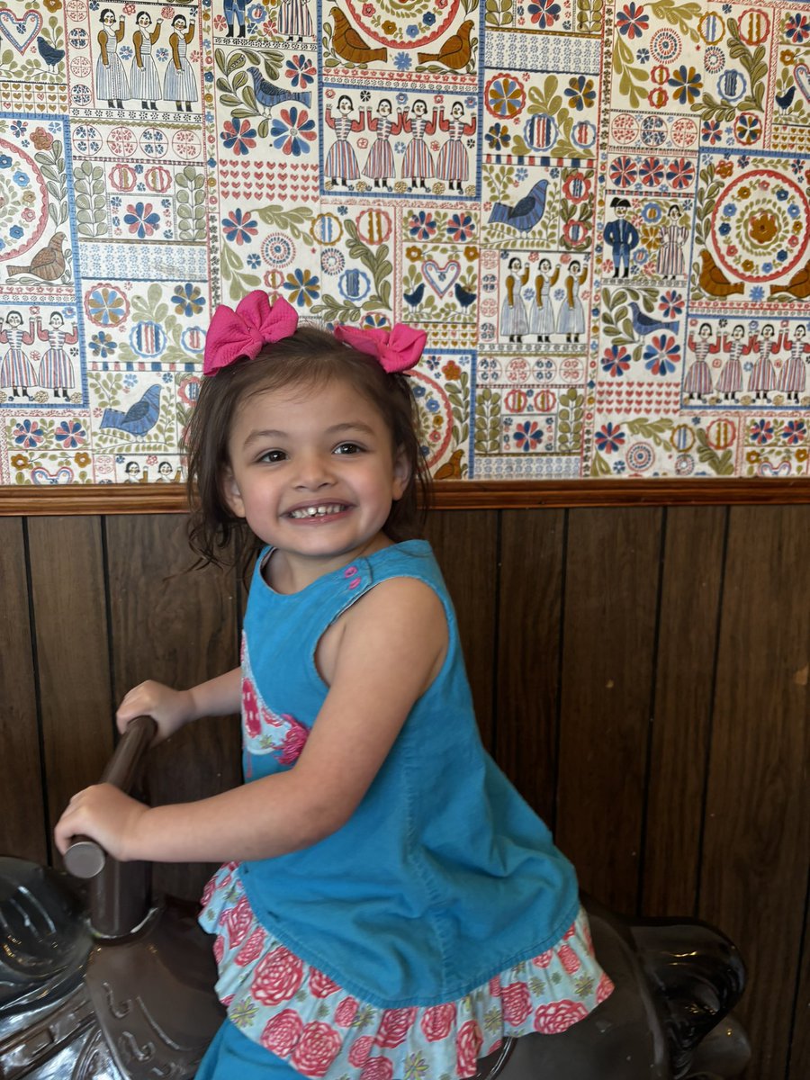 LexiHarris1234's tweet image. These babies are getting so big😭🩷🩷🩵