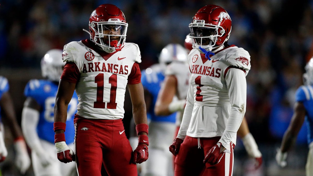 I am blessed to receive an offer from The University of Arkansas🔴 #AGTG @RonnieFouch @DavidBowenUA @Coach_R_Cook @RecruitLouisian @247Hudson @On3Recruits @samspiegs