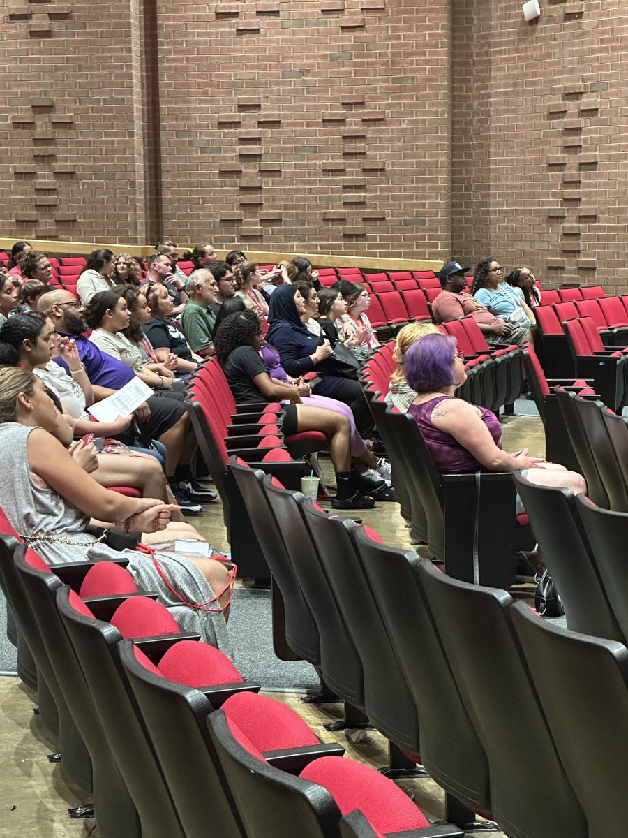 Our CHAMP Center at @brooke_point kicked off orientation tonight. Students met with peers & teachers, got familiar with the school & learned about the path ahead in community health and medical professions. We can't wait to see the inaugural class in the fall! #ElevateStafford