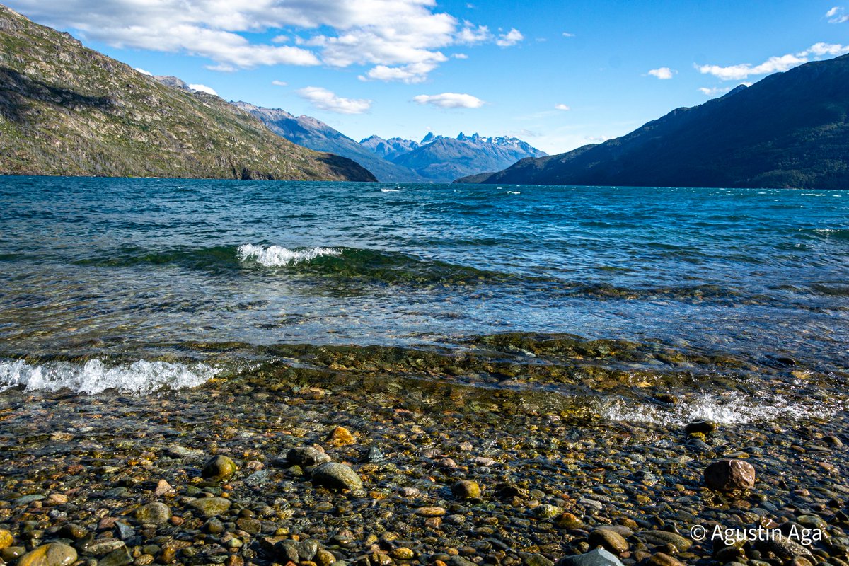 Lago Puelo, Chubut, Argentina. #photography #Naturaleza #nikonphotography #photographylovers #Argentina #NaturePhotography #hacerfotos
#ThePhotoHour #Fotografía #Nikon @Imagen_Arg @turisargentina