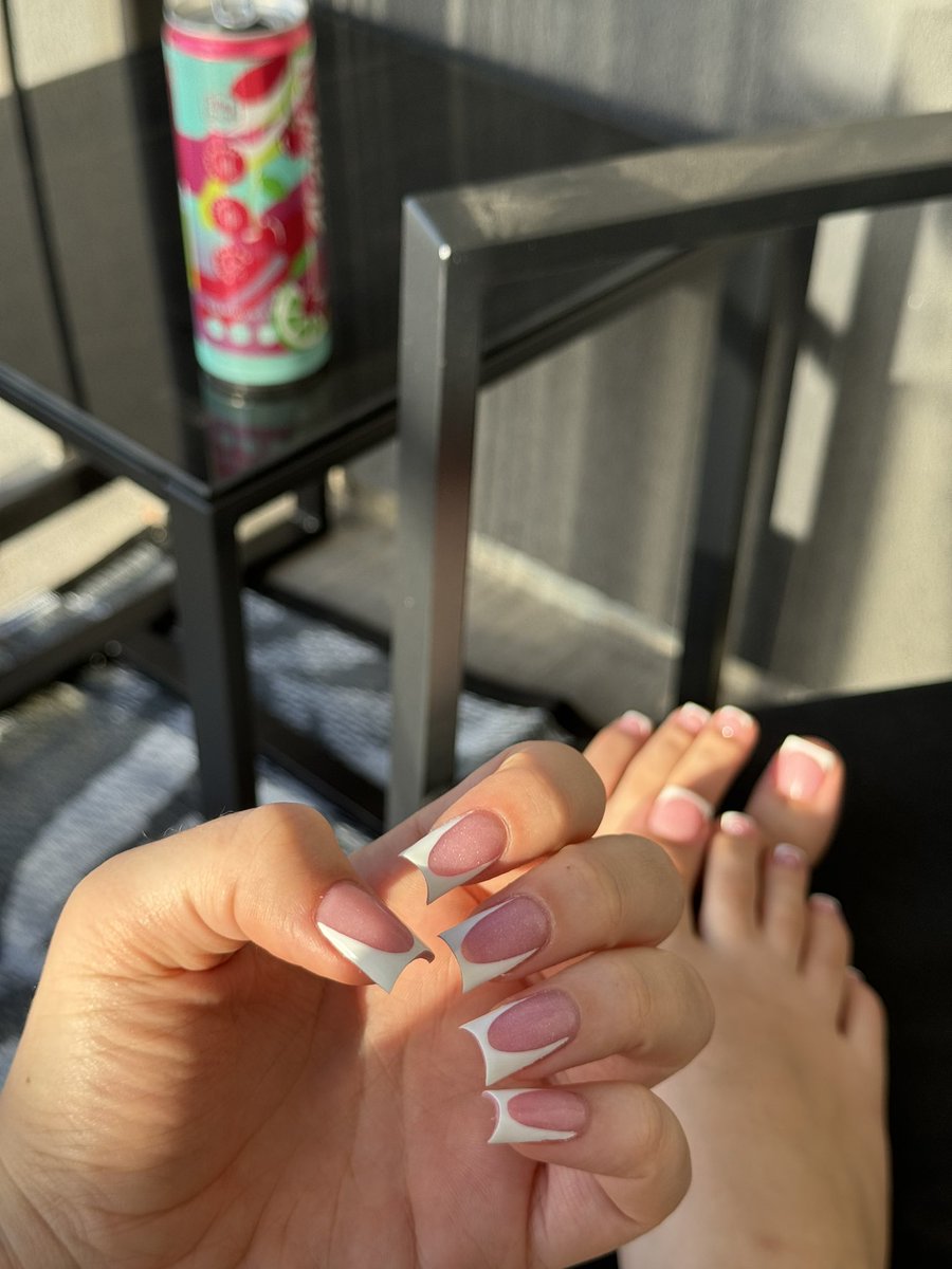 Nails n toes 

#toes #pedicure #feet