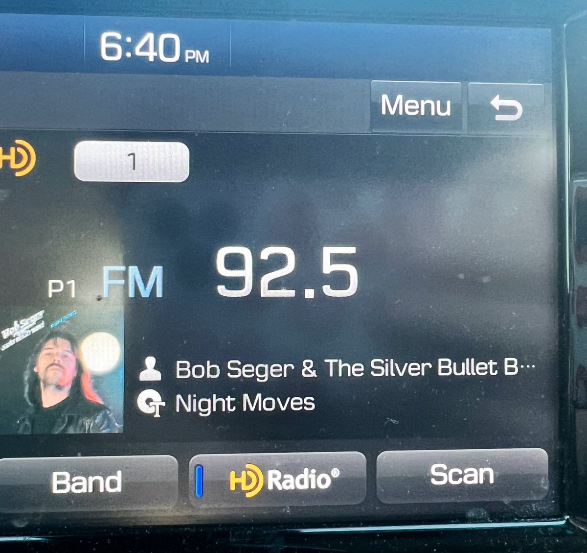 Never takes more than the first couple of notes for all the memories to come flooding back. ❤️💋  #NightMoves #ClassicRock @BobSeger @LoneStar925
