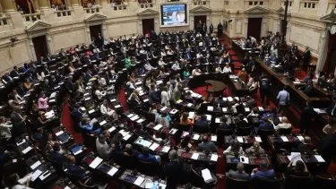 lolariemucho's tweet photo. Quiero el nombre y partido de cada uno de los
HDRMP´s que votarán en contra del pueblo argentino y de la destrucción de nuestro país.
#ArdeDiputados https://t.co/1ozrAE7vwk