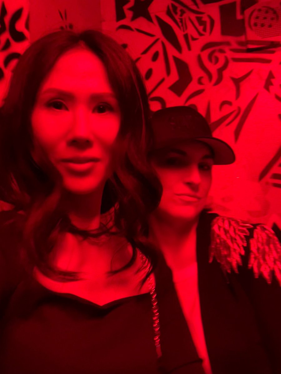 juliehwangwrites tweet media