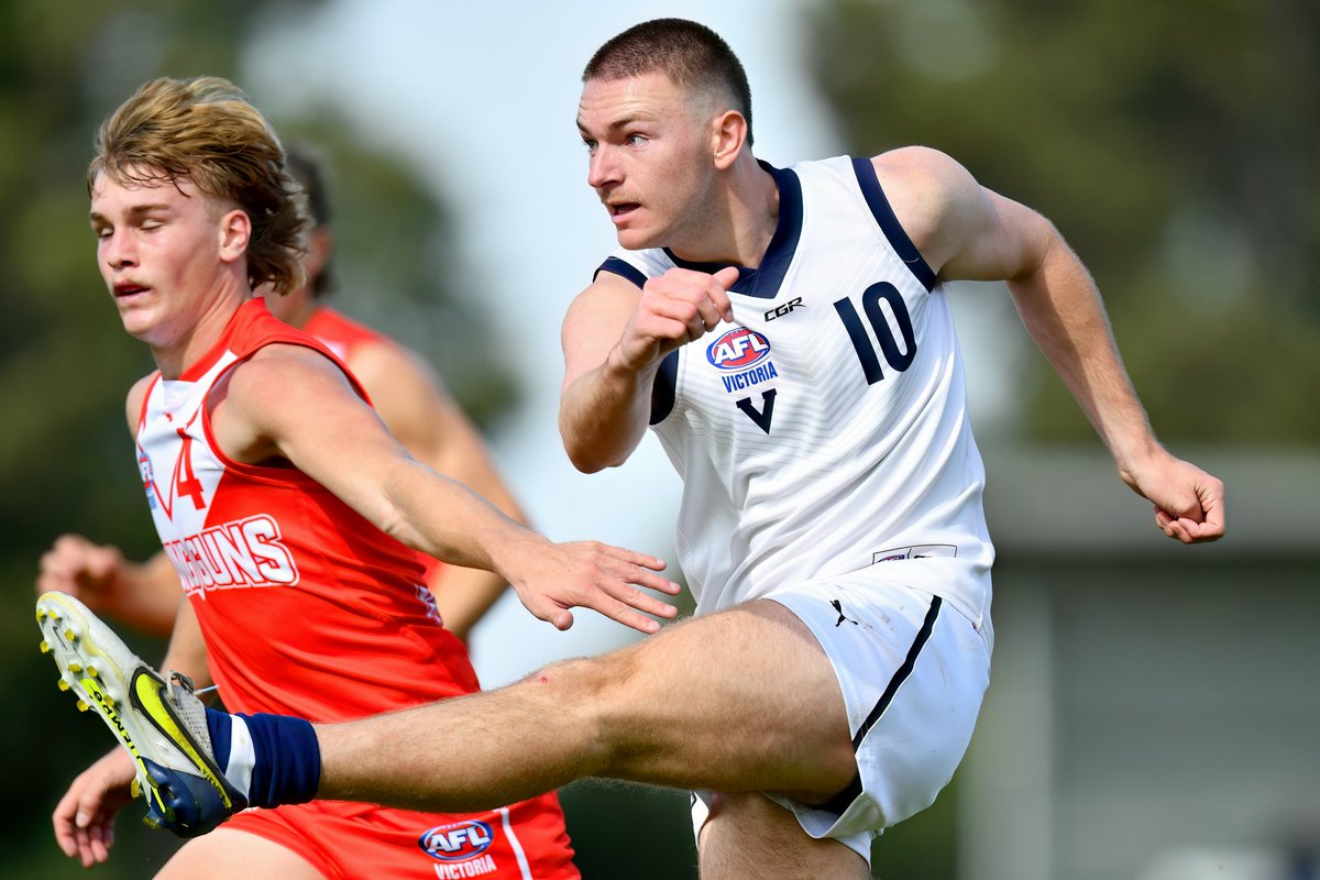 Young Guns and Vic Country taking centre stage 🔥

📸 Josh Chadwick/AFL Photos