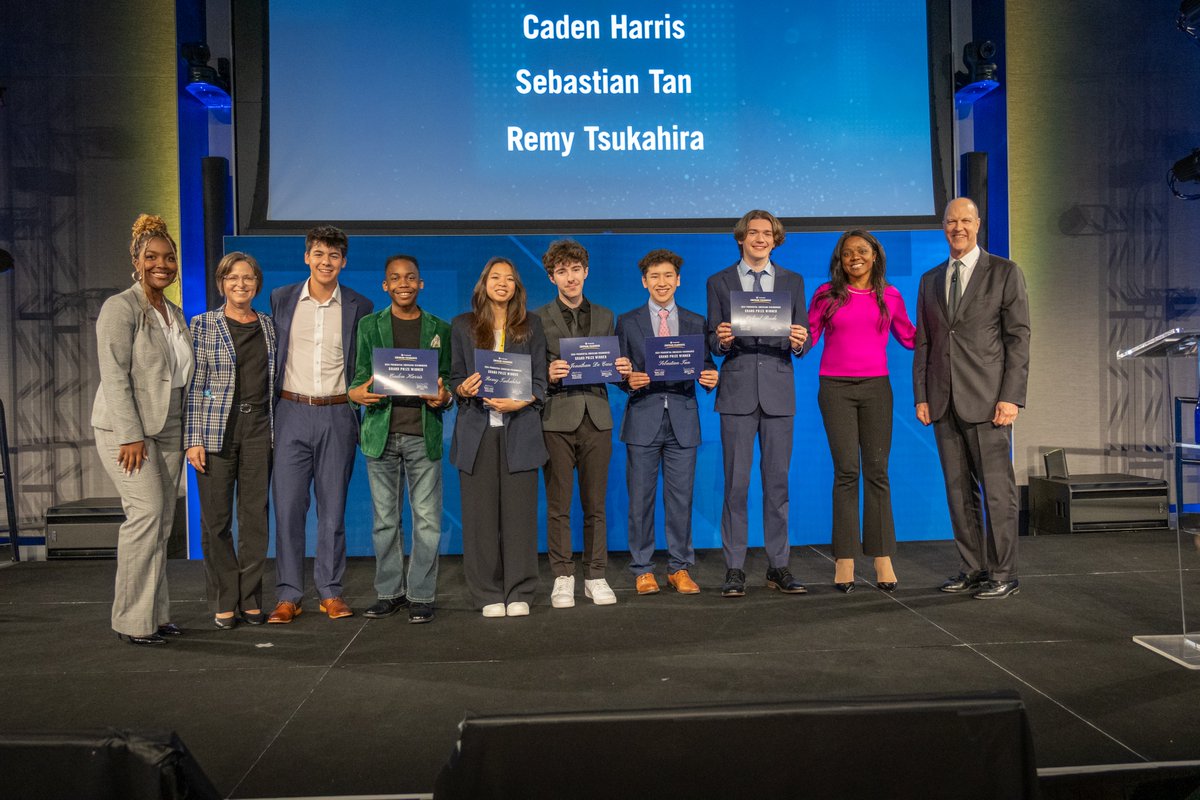 Fact: People who signaled they started something noteworthy in their teens are 4X more likely to be #entrepreneurs​, 5x more likely to be founders.​ Thanks  @Prudential CEO Charles Low​rey​, for partnering w/ @Ashoka & @hodakotb for inspiration. #changemakers #emergingvisionaries