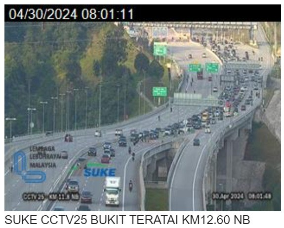 (30/4/2024 | 8:11AM) #kltu SUKE: Wazers Widurie melaporkan road hazard selepas Bukit Teratai yang menambahkan kepada kesesakan menghala ke Ampang.