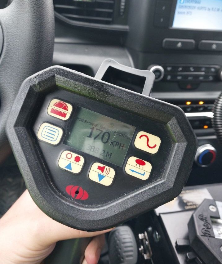 A #407OPP officer stopped a vehicle going 170 kph on #Hwy407 EB at Keele on Monday afternoon. The 38 yr old male from Toronto was charged with #StuntDriving & other traffic offenses. #14DayVehicleImpound #30DayLicenceSuspension #SlowDown ^nm
