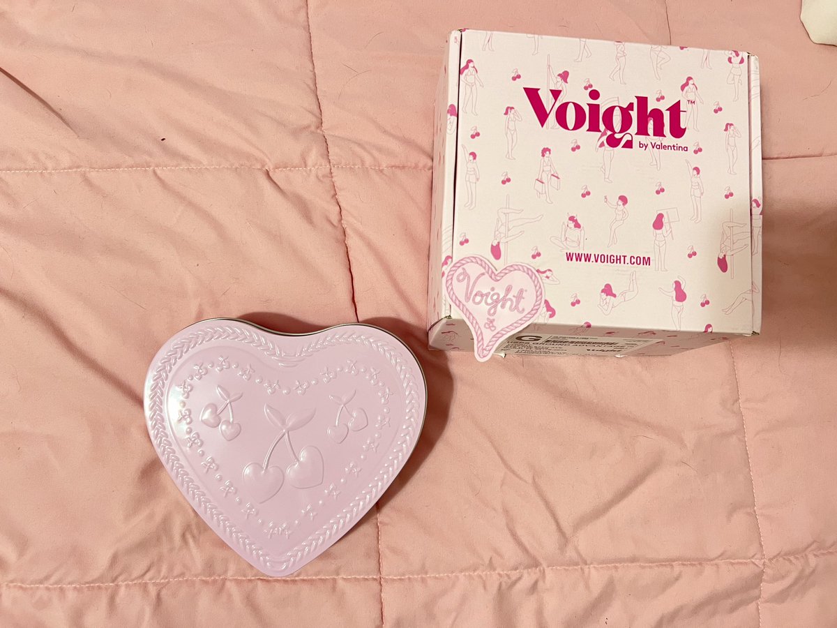 omfg i’m in love @valentinavoight @voightvarbies 🥰🌸💓 THE PACKAGING AND EVERYTHING