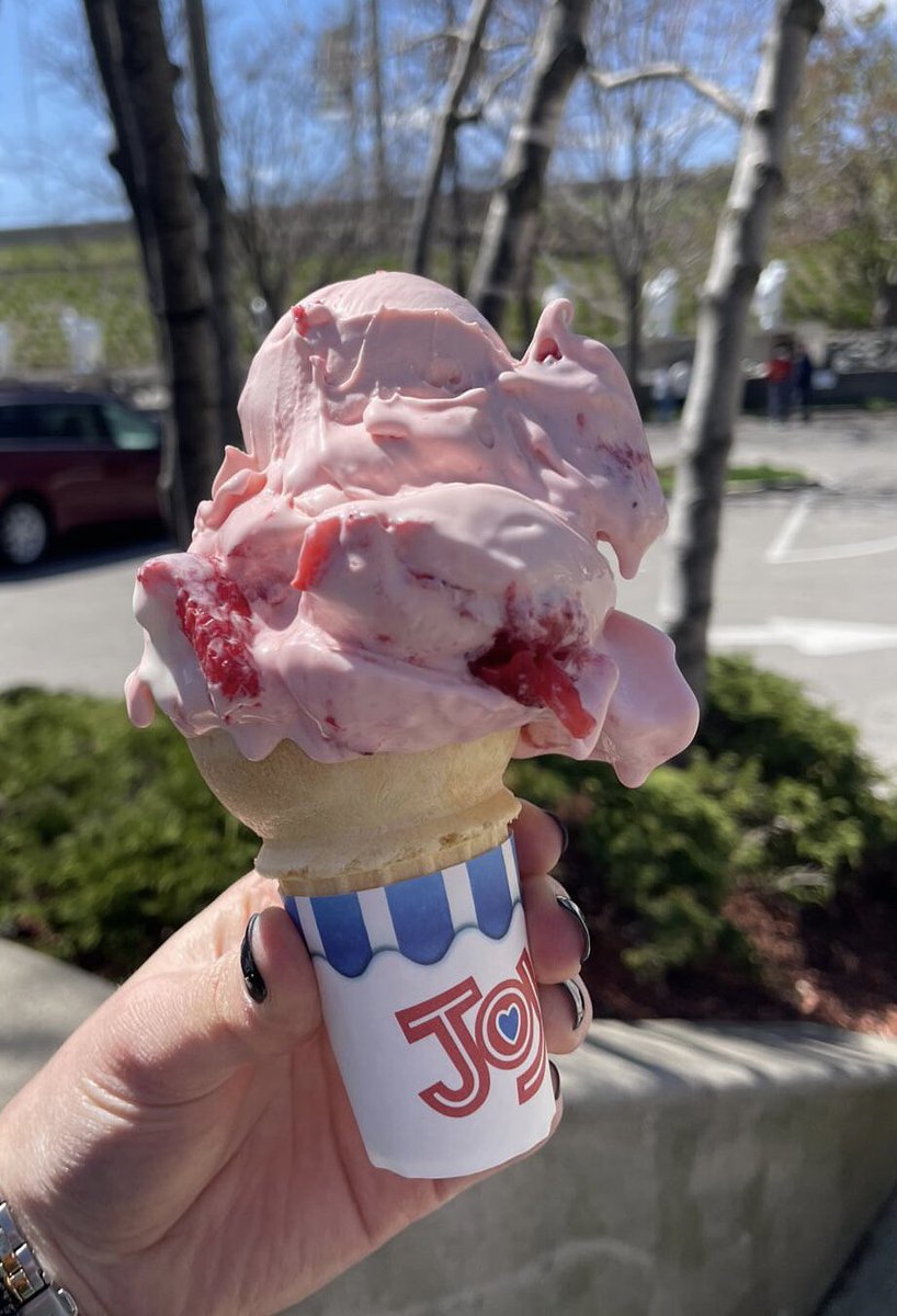 A sure sign that Spring has sprung 🍦🩷

#KOPPS #KoppsFrozenCustard #KoppsCustard #SpringTime #TreatYourself