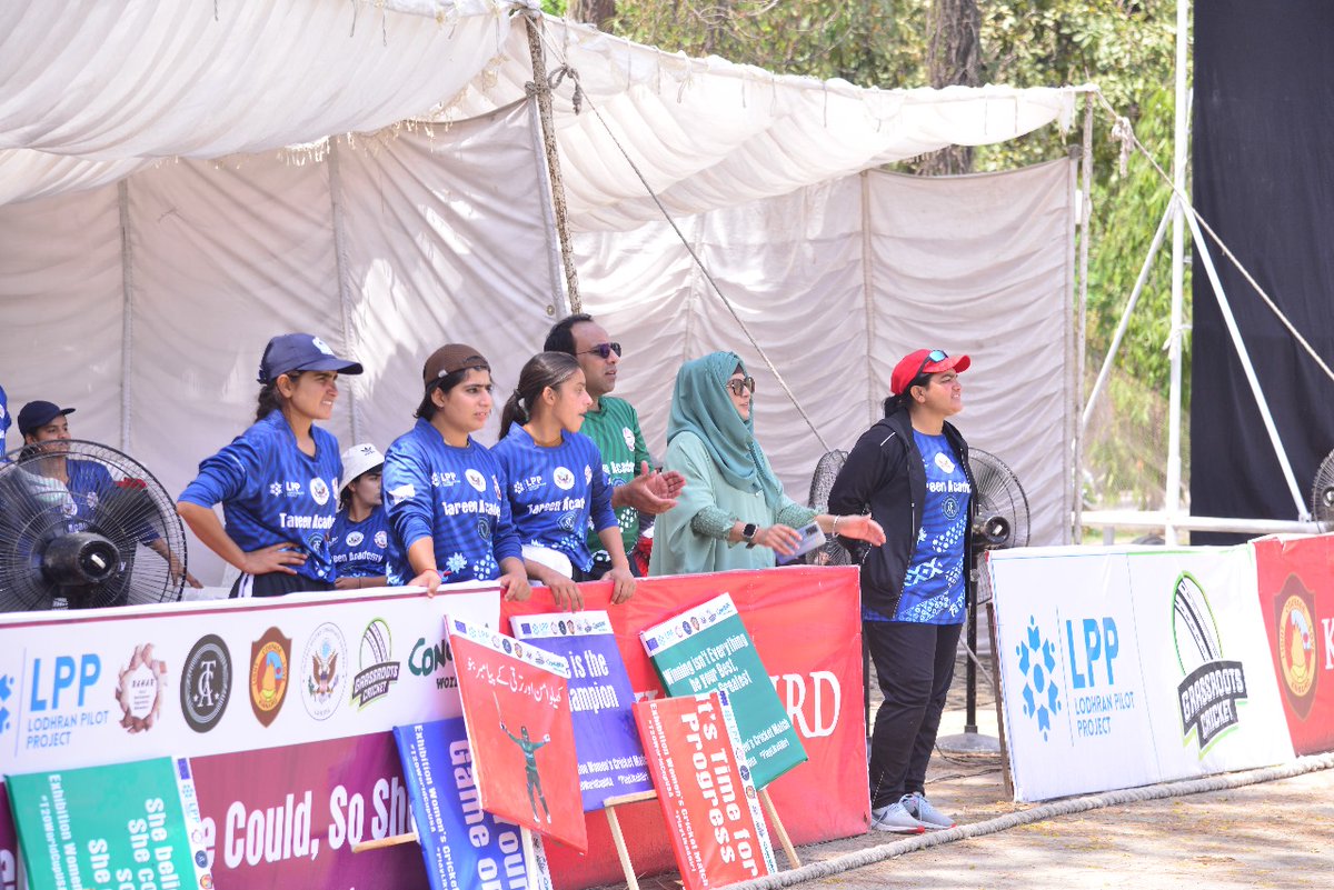 Exciting to see our girls from LPP Tareen Academy and @Kinnairdcricket College teams showcasing their talent in the Women's Exhibition Match. These young athletes are proving that women's cricket is thriving & unstoppable.
#WomenInSports #CricketForAll #PlayLikeAGirl