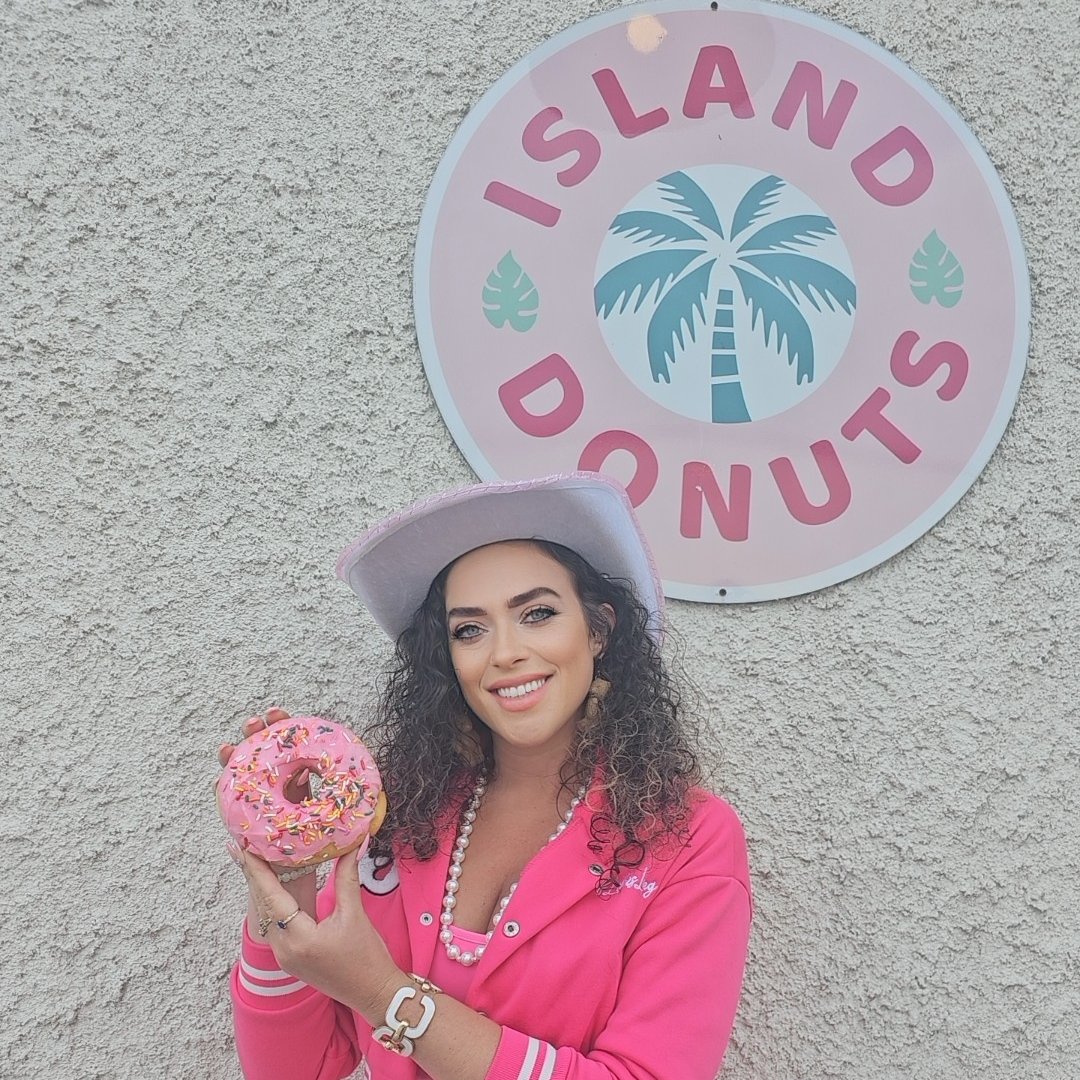 Why did the donut go to the dentist? Because it needed a chocolate filling! 🍩🦷 #Pink #Donut #TreatYourself #IslandDonuts #catalinaisland @islanddonuts