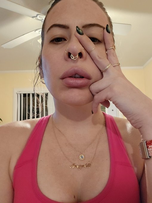When your anti-anxiety medications start hittin' so you're posting twerking videos on 0nlyPans. https://t