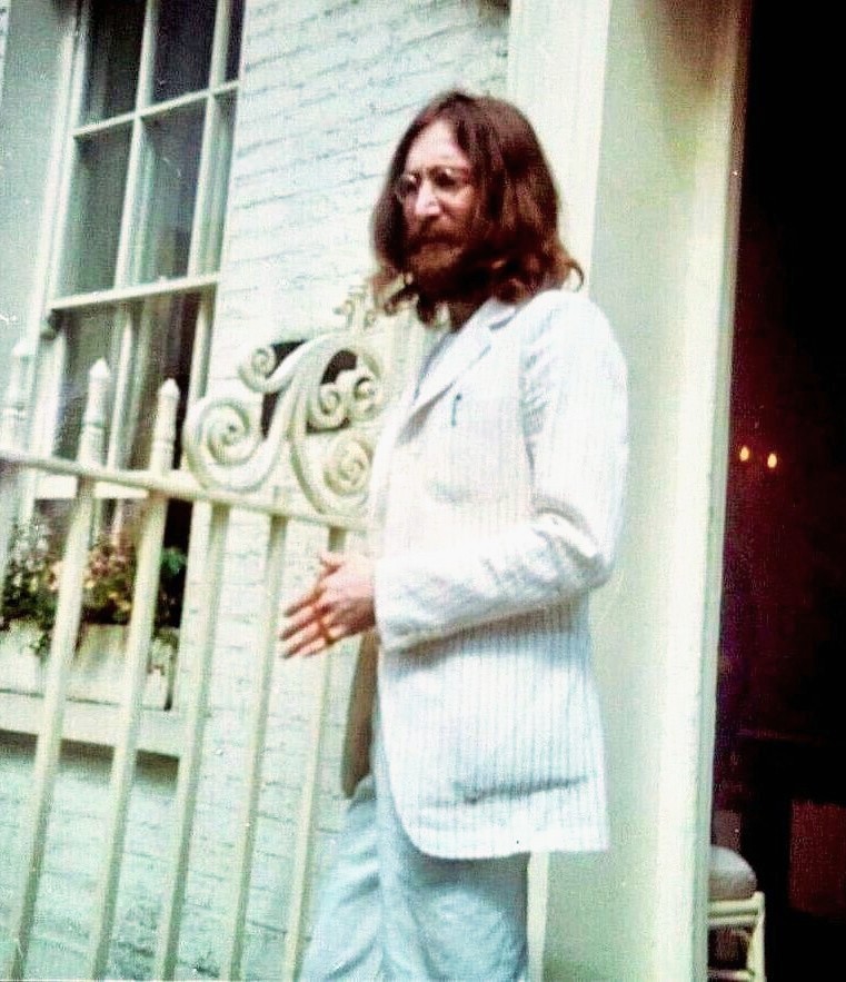 #JohnLennon outside Apple Office in 1969 #TheBeatles