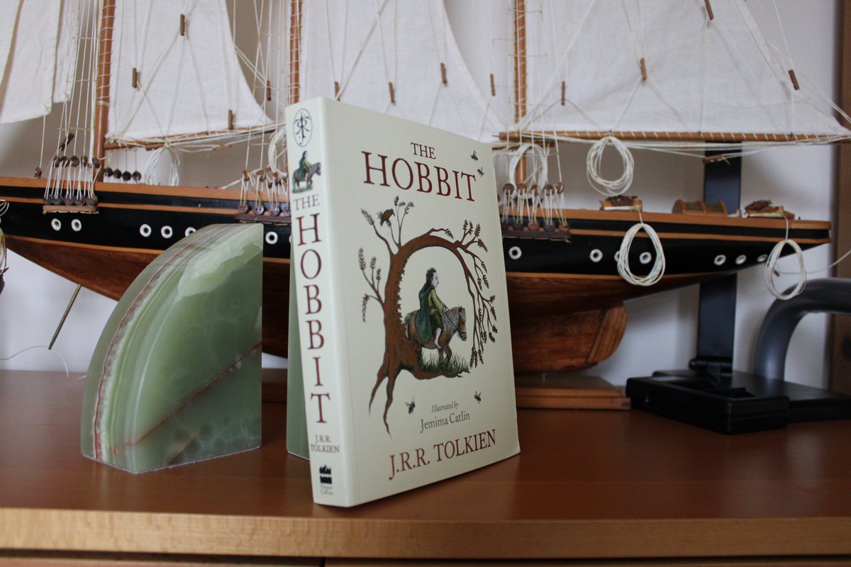 167 - The #Hobbit paperback illustrated by @jemimacatlin #Tolkien #HobbitADay