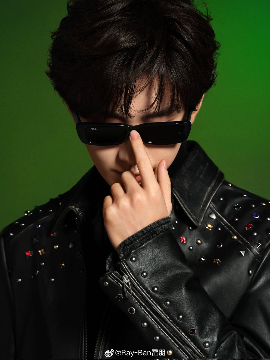 2024.04.30 Ray-Ban 공계 업!

weibo.com/2027467614/502…