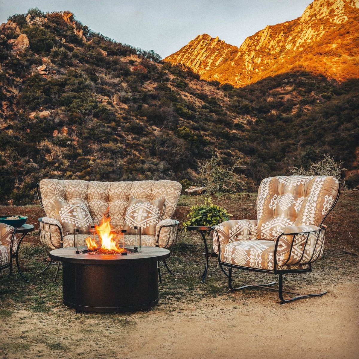 Repost @OWLeeCo 

Experience the art of outdoor relaxation with our Monterra Collection. A full-line collection and features dining & traditional deep seating

#shoplocal #usamade #familybusiness #craftsmanship #handmade #instock #temecula #riverside #california #affordableluxury