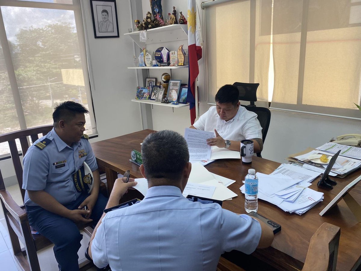 𝐋𝐎𝐎𝐊: The @coastguardph (PCG) will build a sub-station in Asturias, Cebu! This after the successful signing of the memorandum of agreement ( MOA ) between the Coast Guard District Central Visayas (CGDCV) and the LGU of Asturias yesterday, 29 April 2024. (1/2)