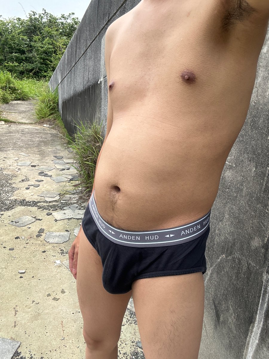 有人晚點要來嗎？

#廢棄軍營