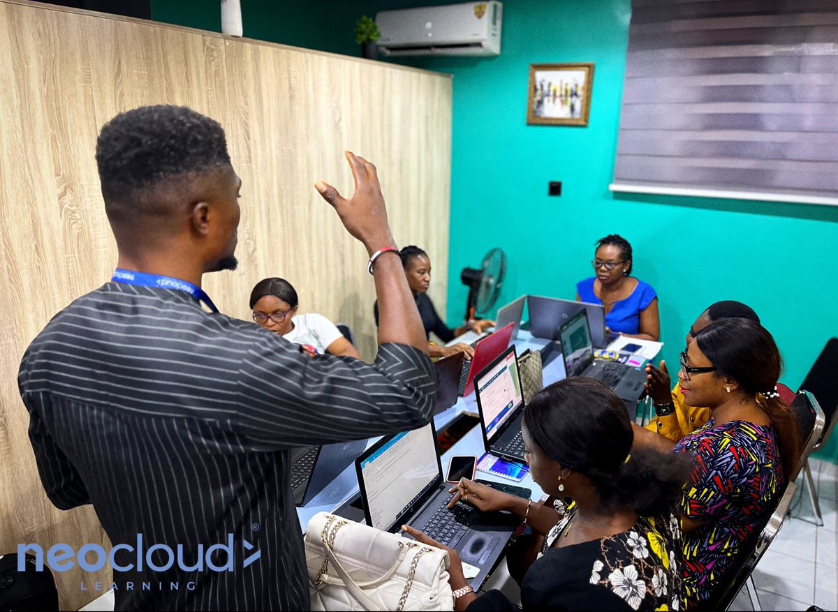 Aspiring data analysts in Abuja are honing their skills and becoming data masters through our intensive capacity development training! 

#DataAnalyticsTraining #Abuja #CapacityDevelopment #TechEducation #FutureLeaders