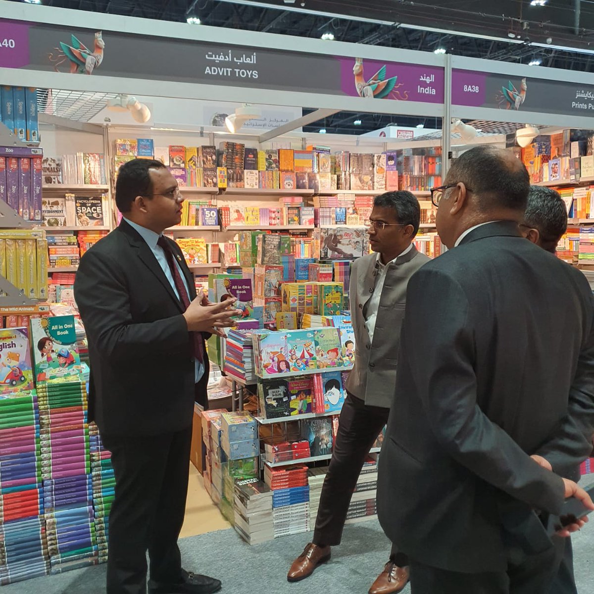 Honoured to have hosted Mr. A. Amarnath, Deputy Chief of Mission - Embassy of India in Abu Dhabi, at our @PrintsPub stall during the Abu Dhabi International Book Fair. Our in-depth discussion on industry matters was truly enriching. Grateful to share insights and experiences with…