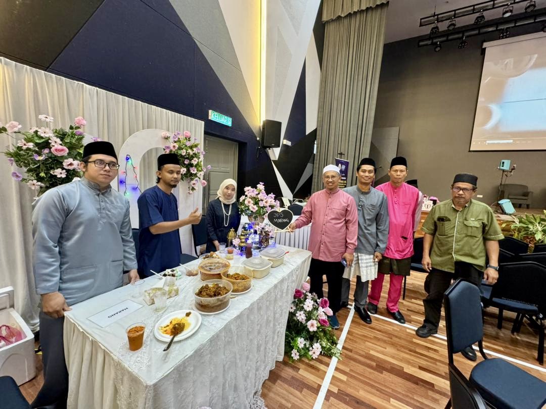 Alhamdulillah hari ini Ustaz sempat memenuhi jemputan ke Majlis Rumah Terbuka Hari Raya Aidilfitri di Pejabat Mahkamah Syariah Negeri Terengganu.

Semoga semua dipermudahkan urusan dan diberkati Allah sentiasa. Aamiin

#TMBS #SalamAidilFitri2024 

'TerengganMajuBerkatSejahtera'