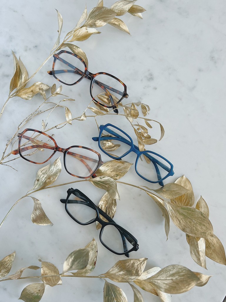 Stunning little 'Studio' frames🥰

These are new in, grab them via our website🤗

#eyewearfashion #frames #glasses #readingglasses #fashion #goodlookers #reading