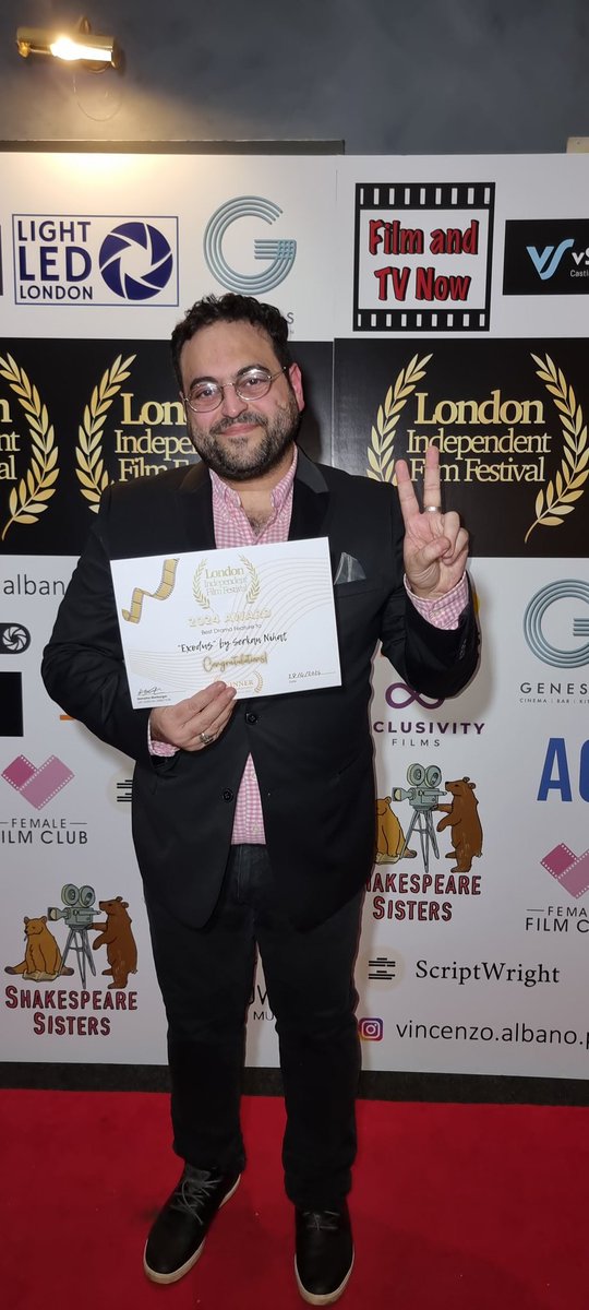 Londra Bağımsız Film Festivali En iyi Drama Filmi ödülünü kazandık. Exodus ezilenlerin ve ötekileştirilenlerin hikayesini anlatarak ilk ödülünü aldı. Festival Direktörü Natasha Marburger, jüriye, muhteşem oyunculara ve ekibimize bu hayali gerçeğe dönüştürdükleri için minnettarız.
