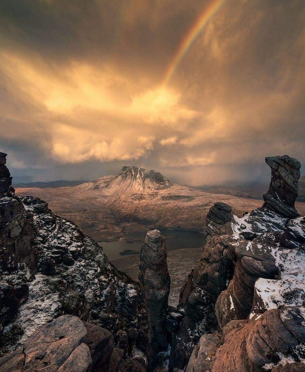 Sgorr Tuath near Ullapool
Scottish Highlands
 🏴󠁧󠁢󠁳󠁣󠁴󠁿 💙 ✨