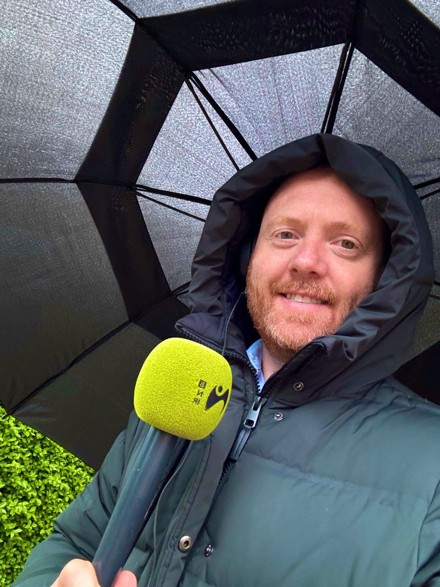 Out and about in this morning’s rain for your latest weather forecasts on @bbcradioulster & @BBCRadioFoyle. #BBCGMU