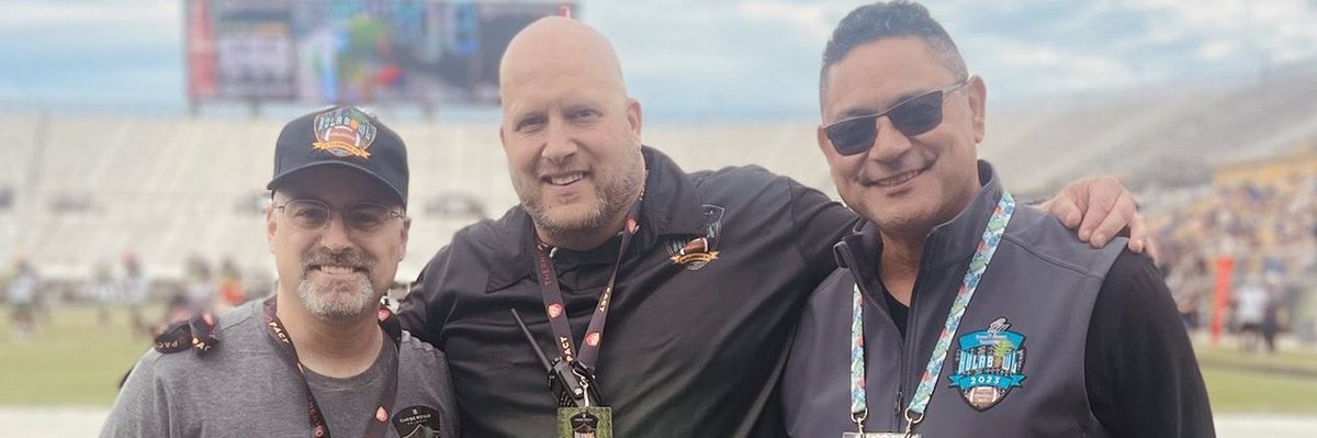 I want to personally thank these two amazing men.  Awesome scouts, great men of God and outstanding people.   Great year Boys!!! @Hula_Bowl @DraftDiamonds @draftguyjimmy 
#thedreamteam